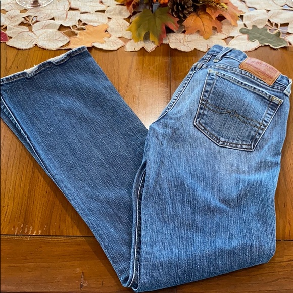 Lucky Brand Women’s Jeans - Host pick 🎉 - Picture 6 of 9